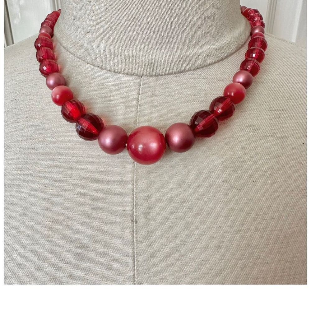 Pink vintage beaded necklace